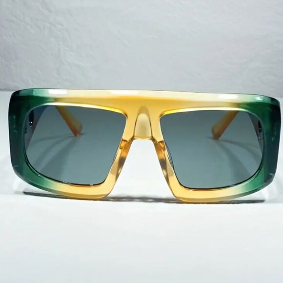 Oversized anti-reflective color block sunglassess - Picture 3 of 3